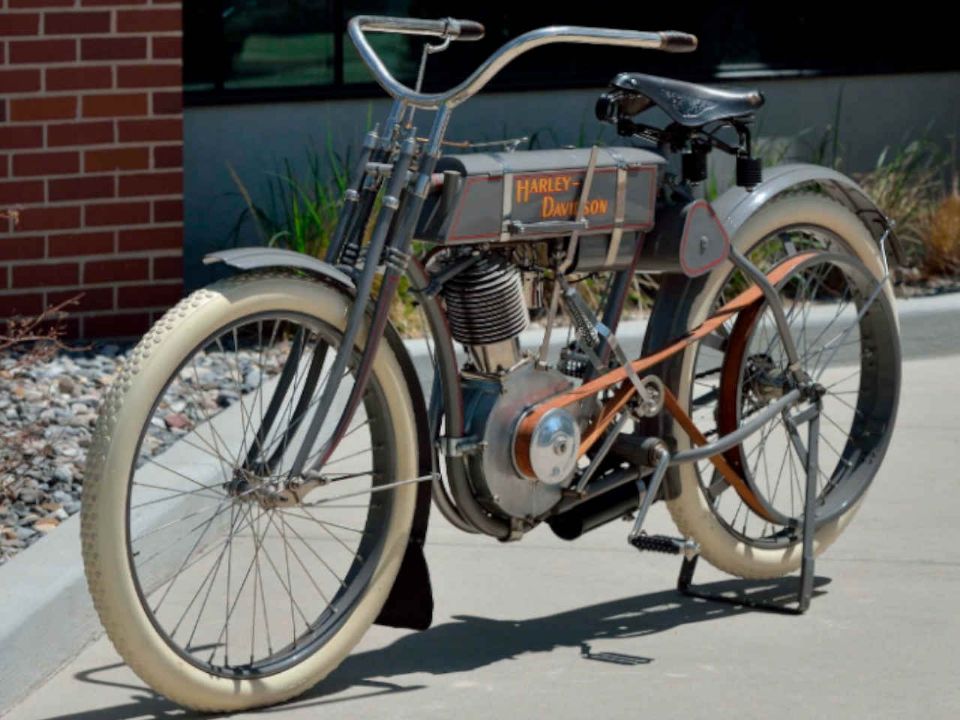 Harley-Davidson Strap Tank 1908